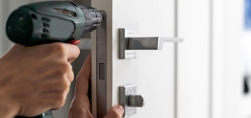 Locksmith For Lock Replacement Near Me in Signal Hill, CA