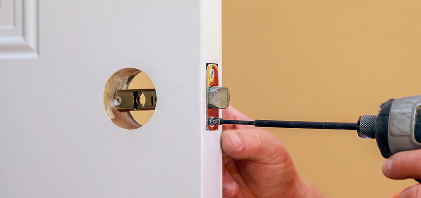 Stuck Door Knobs Repair in Signal Hill, CA