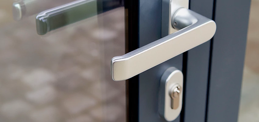 Broken Door Lock Cylinder Repair in Signal Hill, California